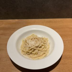 本日のパスタ【おつまみ　カッチョ　エ　ペペ】