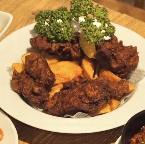 シェフ工藤がネパール人からスパイスの調合を学んだ『１２種スパイスのフライドチキン&チップス』