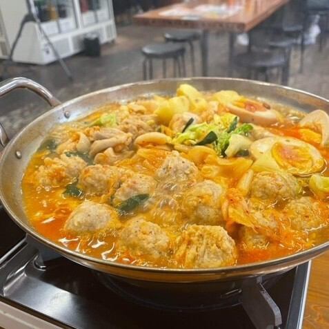 火鍋愛好者必去！咖哩和肉丸的黃金組合！