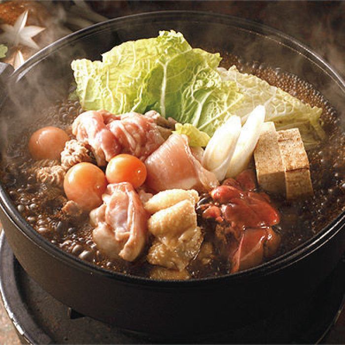 名物 ”鶏すき鍋”！お肉、お野菜がボリューム満点！