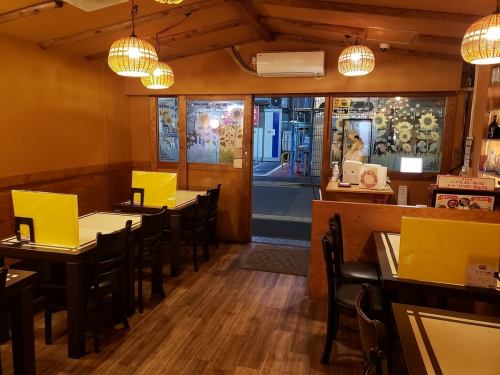 The newly renovated store is clean and beautiful♪ The lighting is bright and the lively staff will welcome you♪ Please enjoy a fun banquet in a homely and gentle atmosphere♪ [Ikebukuro/Korean food/Izakaya] /banquet/group party]