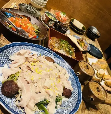 【夏季大盘套餐】七道菜套餐，特色菜为伊萨姆猪肉冷涮涮锅【高级畅饮】