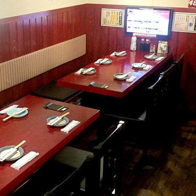 全席ゆったりお寛ぎいただけるテーブル席をご用意◎全20席の店内はお客様の人数に合わせてご用意をさせていただきますので、お気軽にご来店下さい。