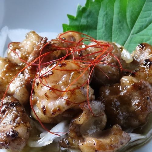 牛ホルモン炭火焼き