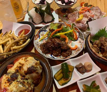 【當季主廚精選套餐】共8道菜(含2小時無限暢飲)