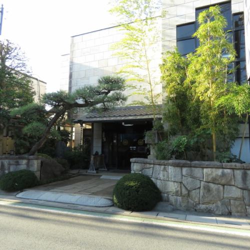 駅からの送迎バス完備◎