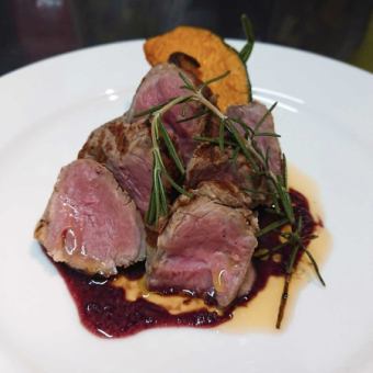 Roasted lamb thigh with red wine sauce