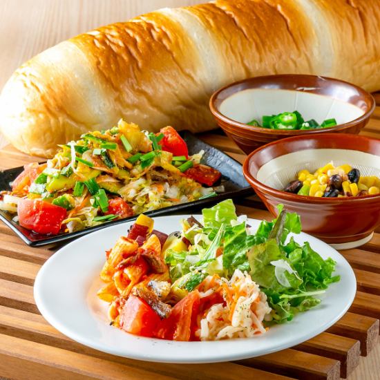 飲み放題付きコースは女性2,480円、男性2,980円からご用意！