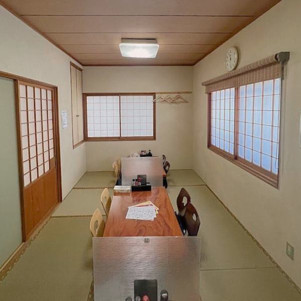 The tatami room has a calm space.It is also ideal for family use and small dinner parties.