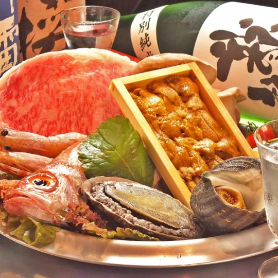可享用A5菲力牛排、鮑魚、牡蠣的2小時【無限暢飲】套餐 11,000日圓 → 8,500日圓（8道菜）