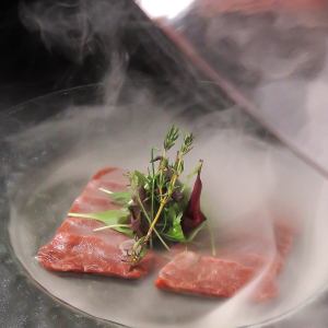 馬刺しの瞬間燻製