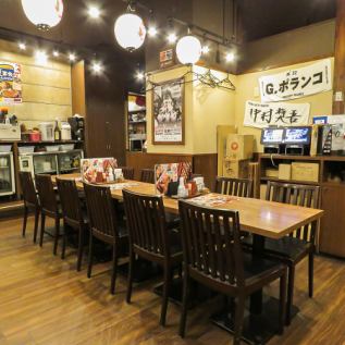 【12名席テーブル】テーブル席はお客様のご利用人数に応じてテーブル席ご準備します◎ご友人同士や会社帰り、デートなどに是非お立ち寄りください！