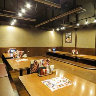 【掘りごたつ貸切】送別会や飲み会、同窓会などの各種ご宴会にご利用いただけます。宴会最大人数は70名様まで！掘りごたつ席貸切なら最大40名様まで！25名様から受け付けております。結婚式二次会などとっておきの時間をお過ごし下さい。ご予約等詳細はお気軽に店舗までお問合せ下さい♪