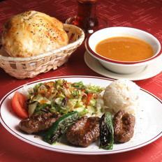 【トルコ風ハンバーグセット】