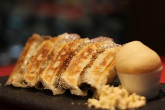 スーパーライトプラン名物を気軽に満喫。飲まない人も1杯だけの日も“ちょうどいい”満足コース