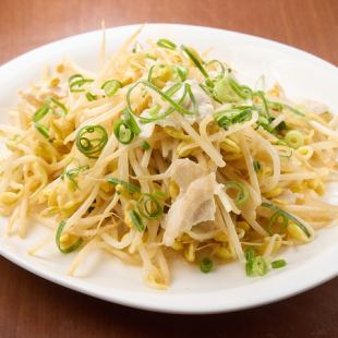 五花肉炒豆芽