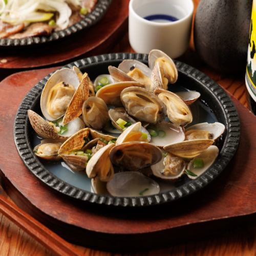 Steamed clam with sake