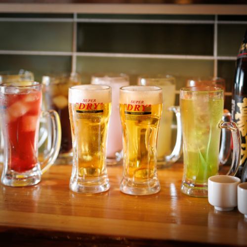 [A wide variety of drinks, including standard beers, cocktails, shochu and plum wine]