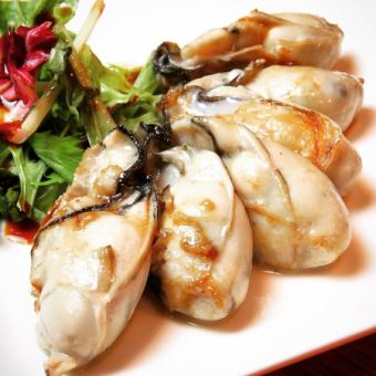 Oysters teppanyaki (with ponzu sauce and grated daikon radish or butter soy sauce)