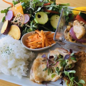 야채 듬뿍 아메하레 Lunch plate