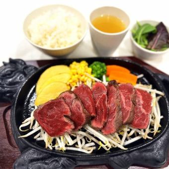 【ランチ】ランプステーキランチ１５０ｇ　１９８０円（税込）全４品