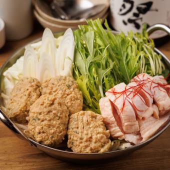 Chicken broth hotpot, 3 kinds of original meatballs, 5 kinds of sashimi, charcoal grilled Oyama chicken, etc.! 10 dishes in total, 3 hours all-you-can-drink included, 5500 yen