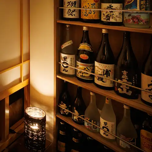 料理の味わいを引き立てる。選りすぐりの日本酒と焼酎