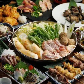 3時間飲み放題付＜全9品＞5000円(税込)｜選べる鍋と多彩な鶏料理の贅沢な宴