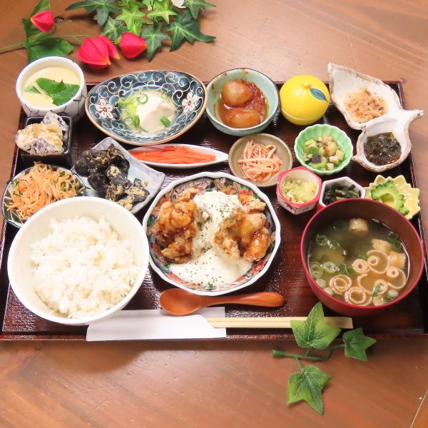 手作りのぬくもりを感じていただける『おばんざいランチ』京都の家庭料理をベースに、体に優しいお惣菜を♪