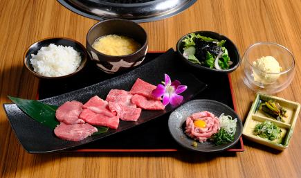 百名山奇跡のハラミと牛生タン御膳