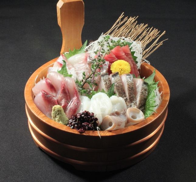 Assorted sashimi (for 3-4 people)