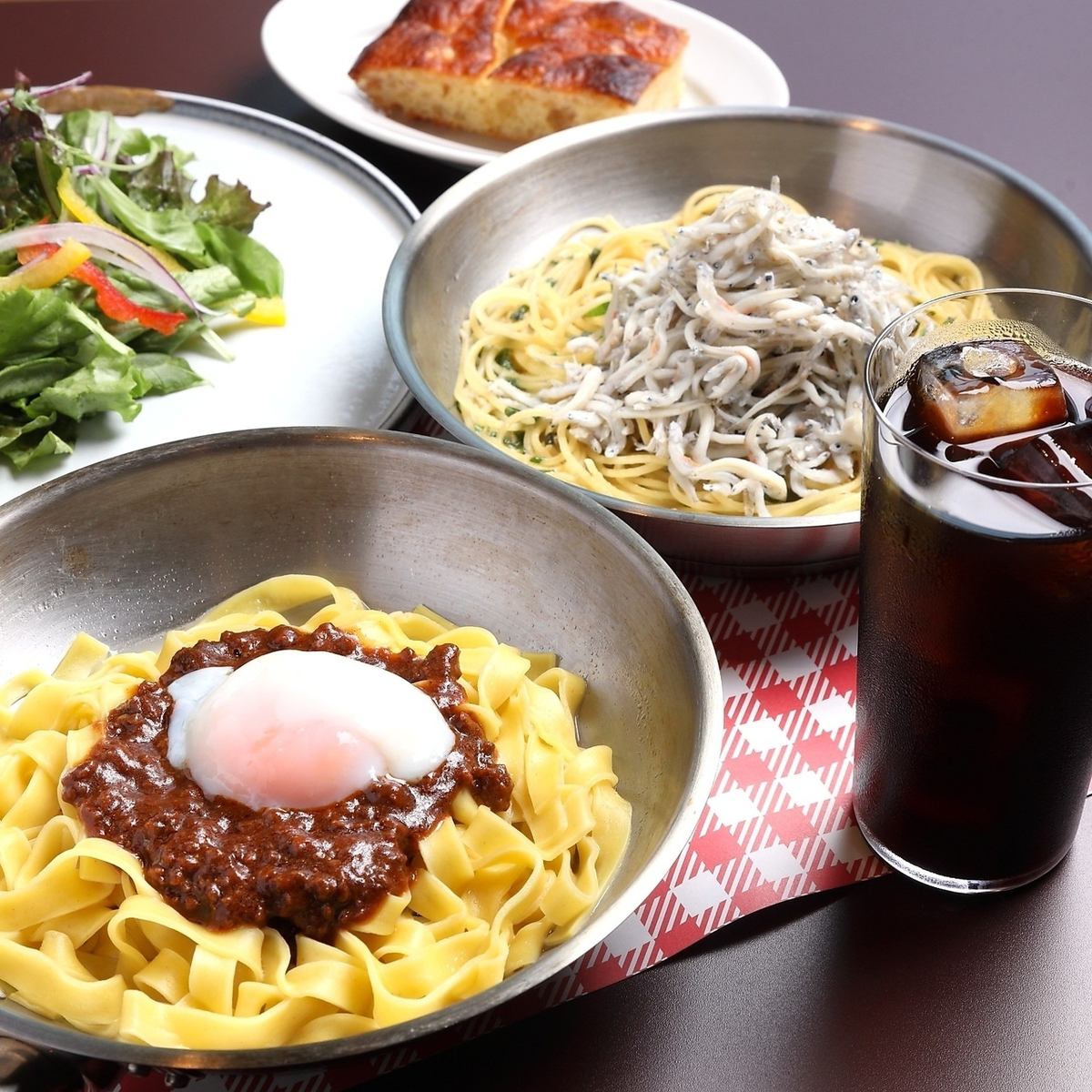 立川の緑に癒やされるイタリアン。濃厚ソースが自慢のパスタを最後の一滴まで堪能。