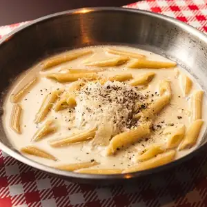 究極のクアトロチーズソース：ペンネリガーテ