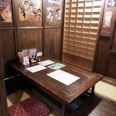 <p>4名様からご利用いただける掘りごたつ式のお座敷個室を完備しております。同タイプのお部屋が他に4部屋あり、仕切りを外せば20名様以上のご宴会にも対応できます。普段使いはもちろん、女子会や2次会、歓送迎会や会社宴会等の各種ご宴会にもぜひご利用ください。</p>