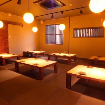 In the back, there is a semi-private room that can accommodate up to 30 people! It is recommended for company banquets as it can be reserved for 20 people ◎