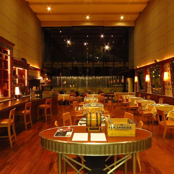 The luxurious interior is filled with candle light and can accommodate parties of up to 100 people in a buffet style. Please use it for various occasions such as company banquets and social gatherings. Can be reserved for up to 40 people! As a private benefit, you can use the sound equipment and projector for free. Please feel free to let us know.