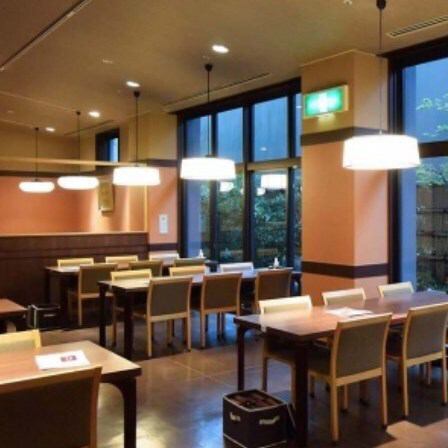 宴会厅可容纳多达 200 人