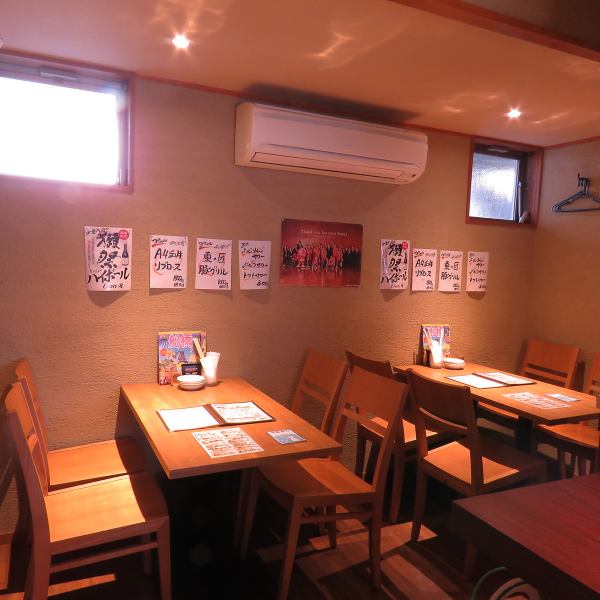 [1 minute walk from Nishi-Funabashi Station!] Table seats that can be used by 2 to 8 people.The warm space with a natural taste, such as wooden tables and chairs, has a cozy atmosphere.It is a space where you can relax and relax.Recommended for casual drinking parties and banquets with friends and acquaintances on the way home from work.