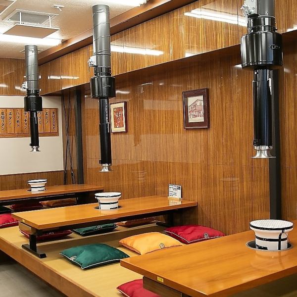 「大衆焼肉　サラリーマンの新聖地」どこか昭和感漂う落ち着いた店内と七輪で焼き上げる炭火焼肉◎新鮮なホルモンをリーズナブルに、エリア最安値瓶ビールで元気に乾杯！