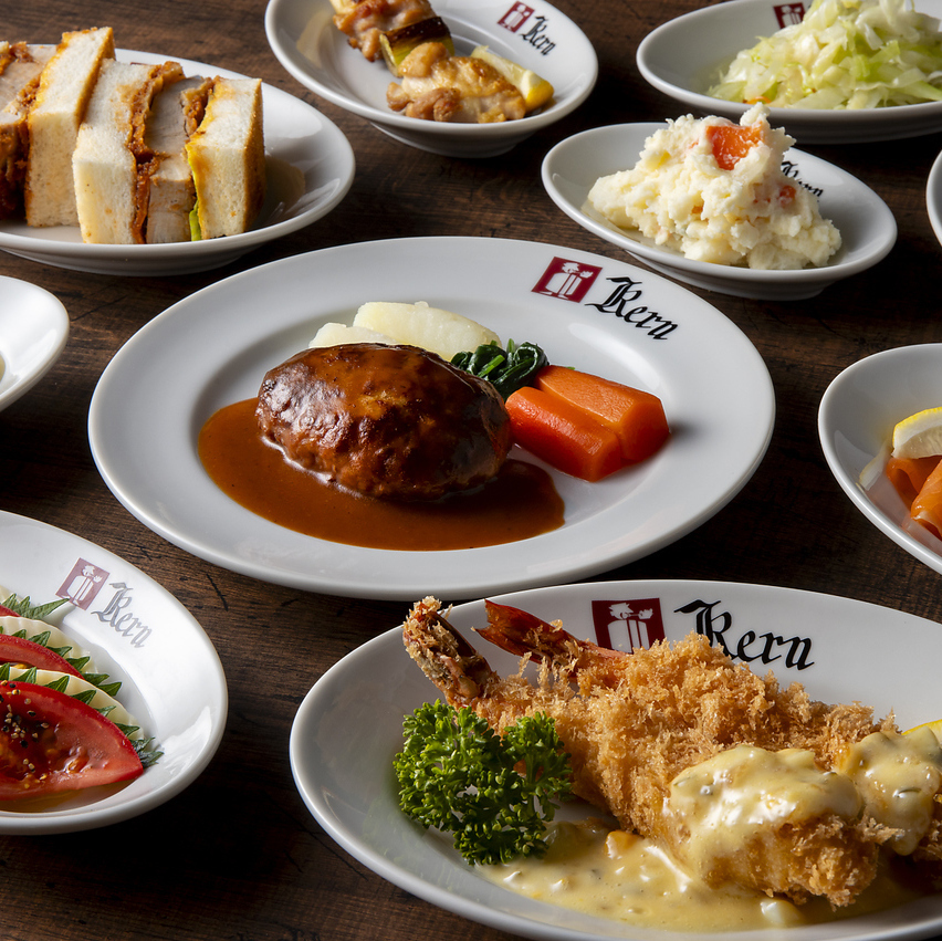 アクセス良好◆お気に入りの一杯で乾杯。落ち着いた店内で楽しむ自慢の洋食店