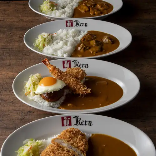 伝統のカレーソースとこだわりのお米