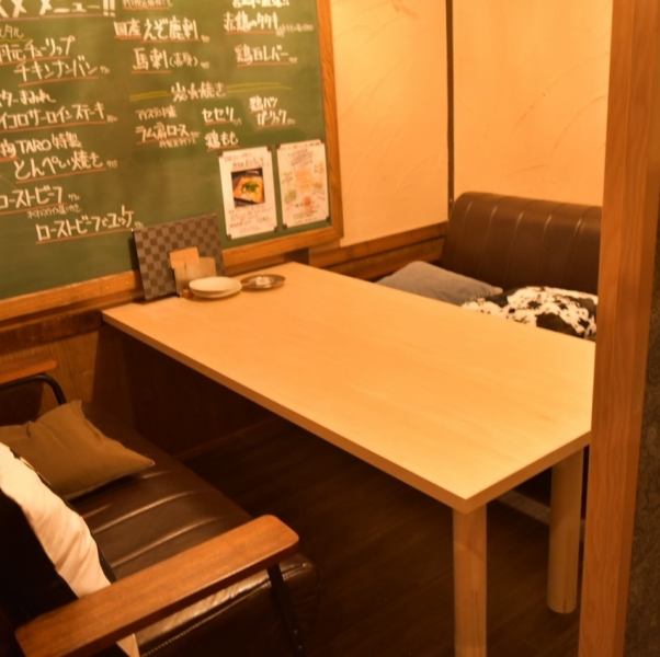 [Private room on the 2nd floor (table)] There is also a private room with table seats, so you can enjoy using it properly according to the usage scene and mood ◎ Seats are limited, so it is recommended to make a reservation in advance!