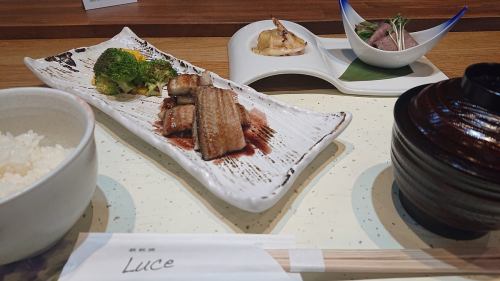 鰻魚鐵板燒午餐