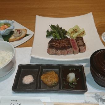 (Lunch & Dinner) Black Wagyu Beef Big Steak Set 6,270 yen