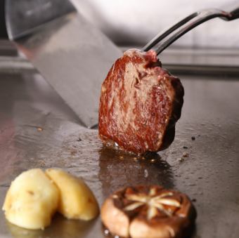 <ディナー>　たらば蟹の鉄板焼コース　13,530円