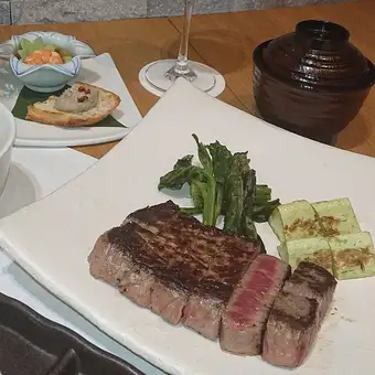 <ランチ＆ディナー>　黒毛和牛ステーキセット　5,610円