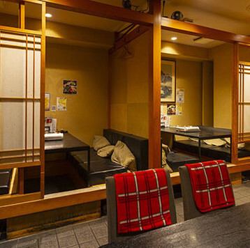 最大19名様までのお座敷個室を掘りごたつ式にリニューアル。大人数の歓送迎会、会社のご宴会・団体のご予約の際はこちらの個室がおすすめです。