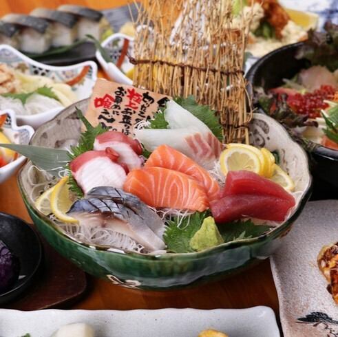 【2H飲み放題コース】全8品4000円～！お造り盛合せ・とび魚のさつまあげ・焼魚・とろサーモン炙り箱寿司等
