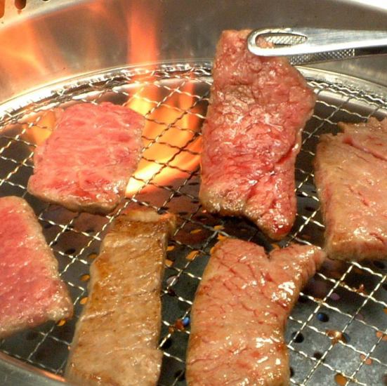 烤肉吃到饱 3,718 日元（*女性）