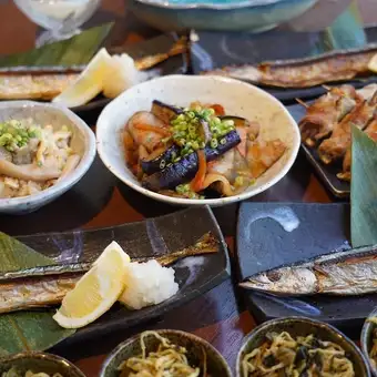 【とり吉☆秋の贅沢コース】季節のお料理10品＋飲み放題180分